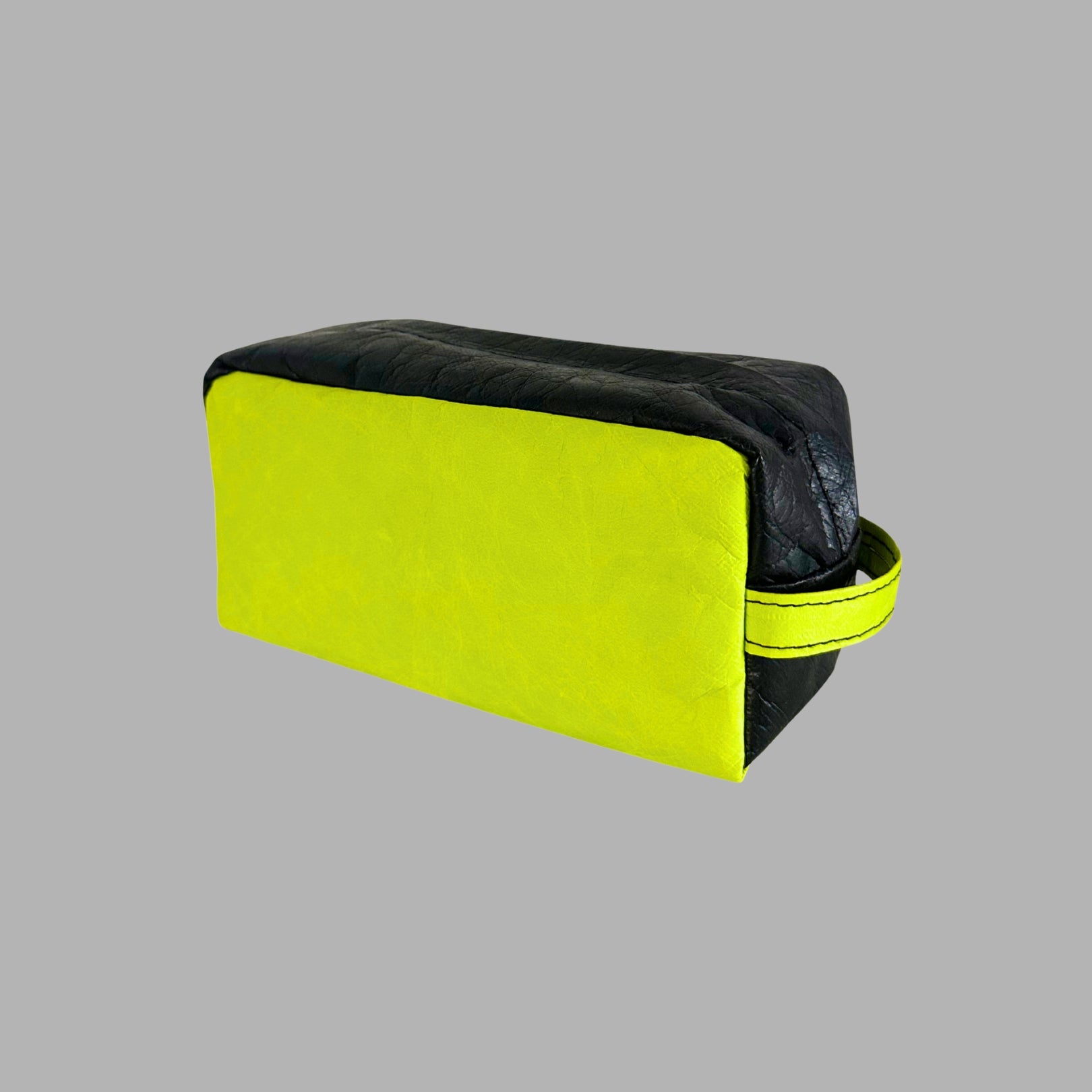 Night Flash Pouch